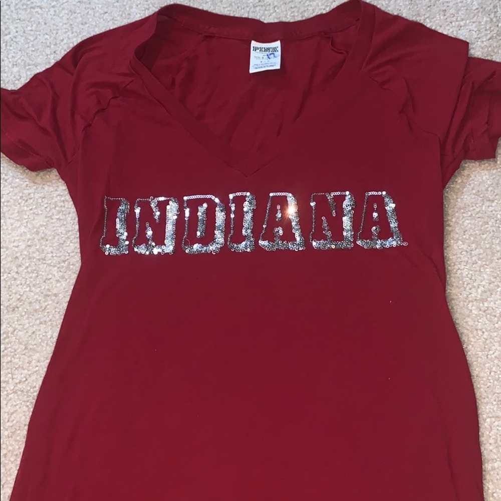 Red Indiana V-neck from Pink